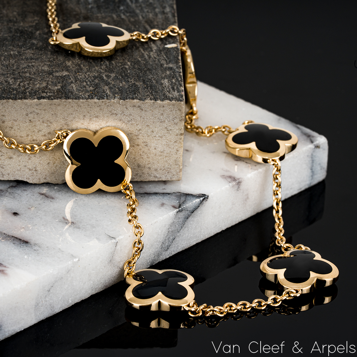 Van Cleef & Arpels Yellow Gold Onyx Pure Alhambra 14 Motif Long Neckla –  Dandelion Antiques